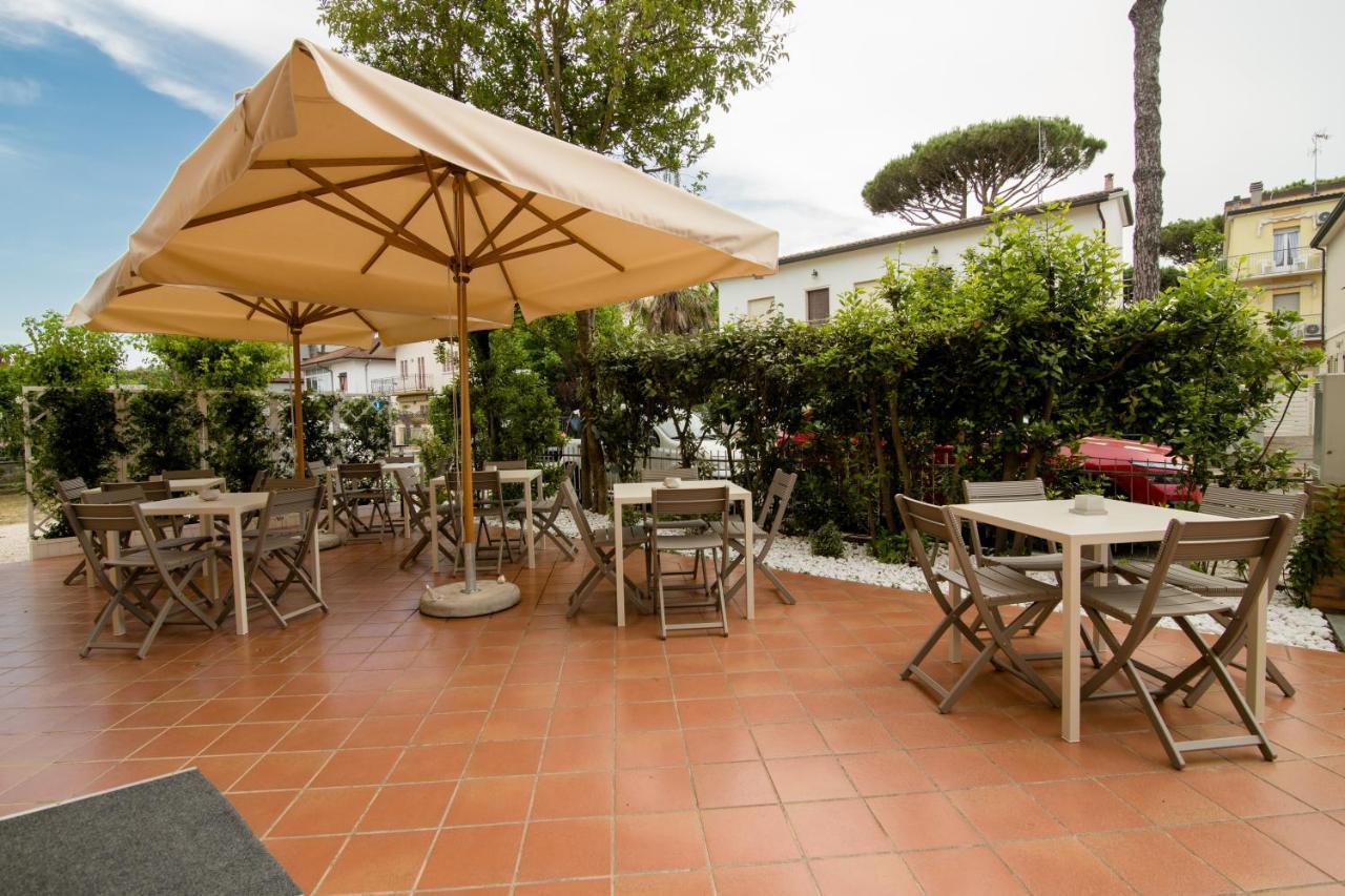 Hotel Lydia Cervia Extérieur photo